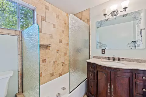 Bath - 1363 College View Dr, Redding, CA 96003 photo 4 of 4