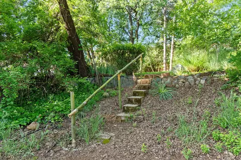 Exterior - 1363 College View Dr, Redding, CA 96003 photo 8 of 41