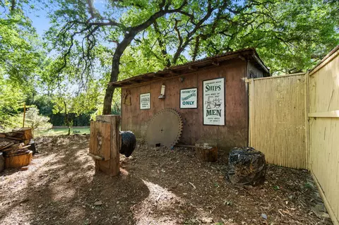 Exterior - 1363 College View Dr, Redding, CA 96003 photo 15 of 41