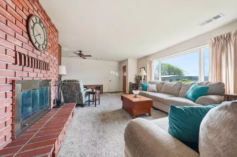 Living - 1570 Douglass St, Red Bluff, CA 96080 photo 3 of 3