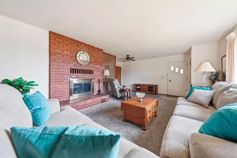 Living - 1570 Douglass St, Red Bluff, CA 96080 photo 2 of 3