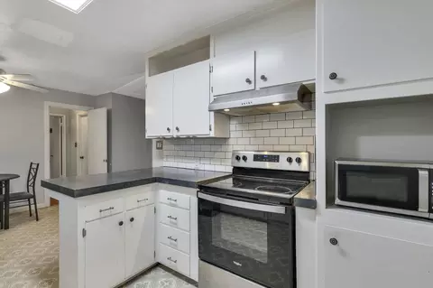 Kitchen - 2668 Yana Ave, Redding, CA 96002 photo 1 of 3