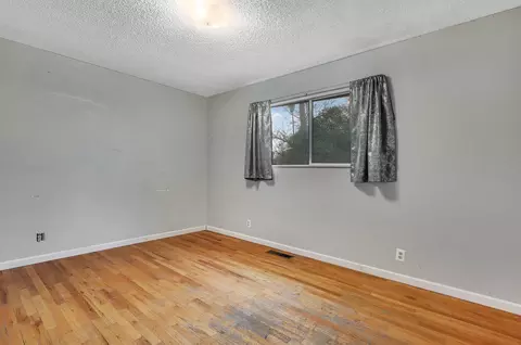 Bedroom - 2668 Yana Ave, Redding, CA 96002 photo 3 of 4