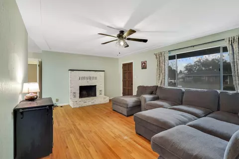Living - 2668 Yana Ave, Redding, CA 96002 photo 3 of 3
