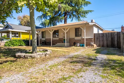 1012 State St, Redding, CA 96001