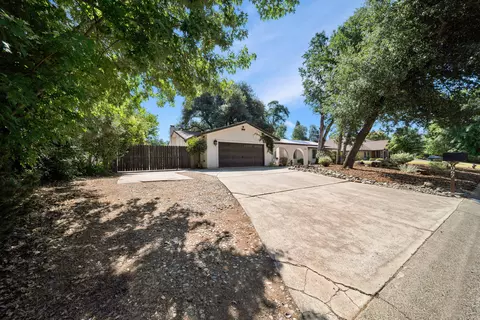 Exterior - 7067 Tucker Ln, Redding, CA 96002 photo 14 of 15