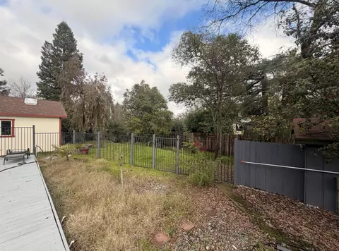 Exterior - 7067 Tucker Ln, Redding, CA 96002 photo 10 of 15