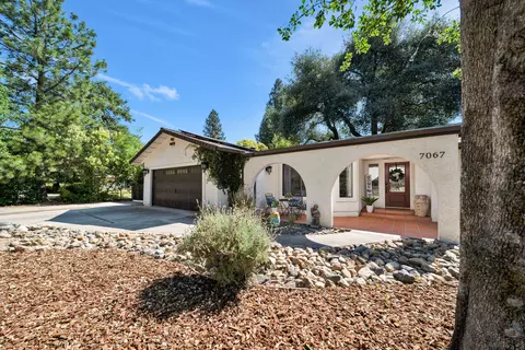 7067 Tucker Ln, Redding, CA 96002