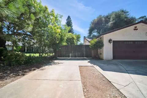 Exterior - 7067 Tucker Ln, Redding, CA 96002 photo 11 of 15