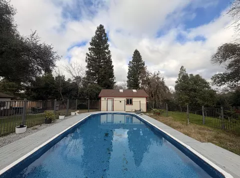 Exterior - 7067 Tucker Ln, Redding, CA 96002 photo 8 of 15