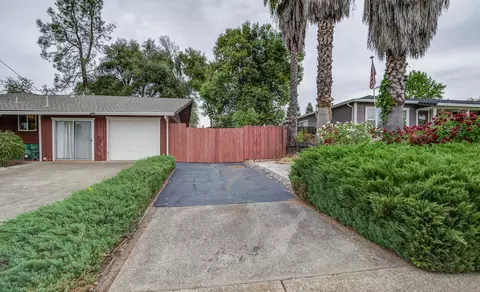 Exterior - 1228 Ledell Dr, Redding, CA 96002 photo 3 of 17