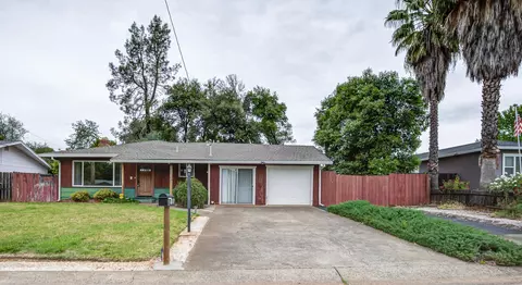 1228 Ledell Dr, Redding, CA 96002