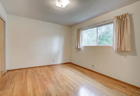 Bedroom - 1228 Ledell Dr, Redding, CA 96002 photo 7 of 8
