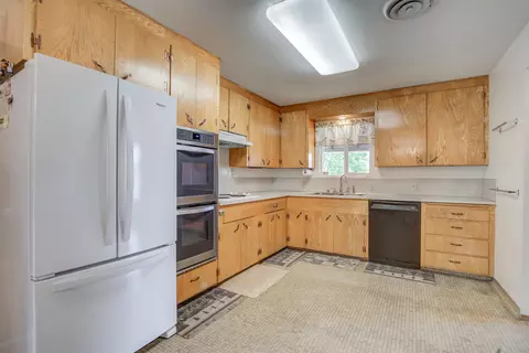 Kitchen - 1228 Ledell Dr, Redding, CA 96002 photo 2 of 3