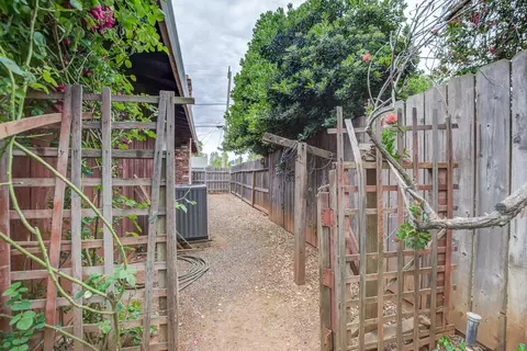 Exterior - 1228 Ledell Dr, Redding, CA 96002 photo 17 of 17