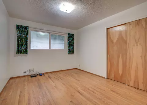 Bedroom - 1228 Ledell Dr, Redding, CA 96002 photo 1 of 8