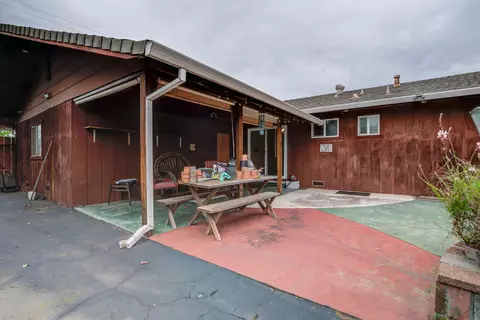 Exterior - 1228 Ledell Dr, Redding, CA 96002 photo 8 of 17