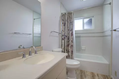 Bath - 1228 Ledell Dr, Redding, CA 96002 photo 2 of 4