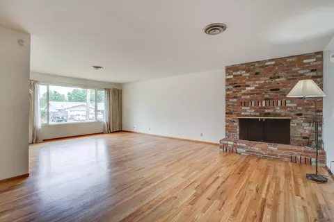 Living - 1228 Ledell Dr, Redding, CA 96002 photo 3 of 6