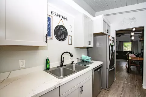Kitchen - 13487 Evelyn St, Red Bluff, CA 96080 photo 5 of 5