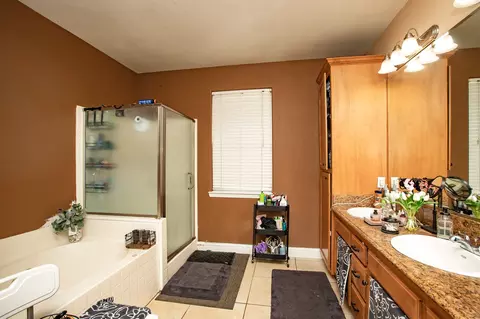 Bath - 20347 Acorn Ave, Red Bluff, CA 96080 photo 3 of 5