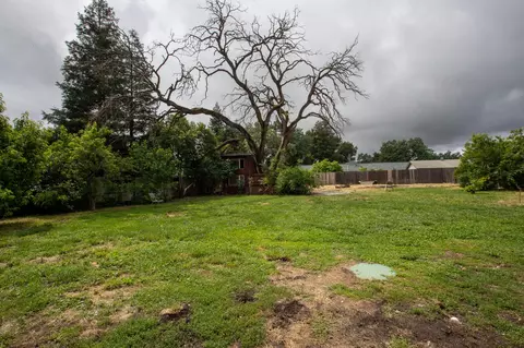 Exterior - 20347 Acorn Ave, Red Bluff, CA 96080 photo 7 of 8