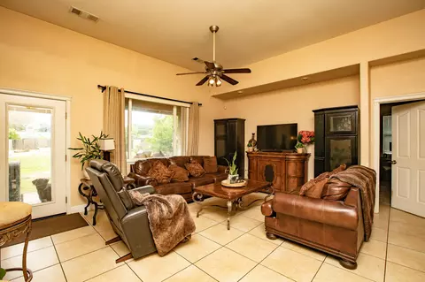 Living - 20347 Acorn Ave, Red Bluff, CA 96080 photo 3 of 3