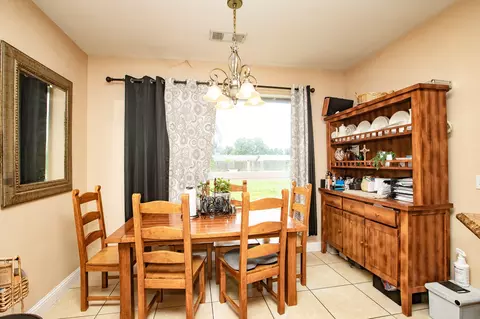 Dining - 20347 Acorn Ave, Red Bluff, CA 96080 photo 1 of 1