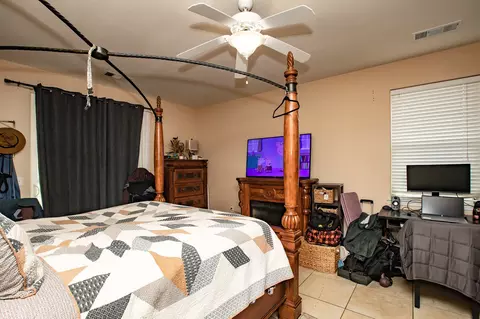 Bedroom - 20347 Acorn Ave, Red Bluff, CA 96080 photo 3 of 4