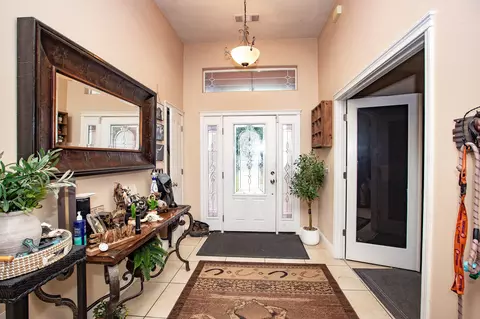Entry Way - 20347 Acorn Ave, Red Bluff, CA 96080 photo 1 of 1