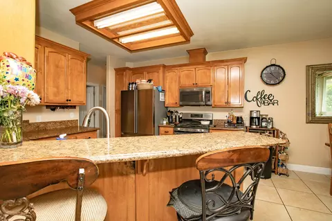 Kitchen - 20347 Acorn Ave, Red Bluff, CA 96080 photo 2 of 7