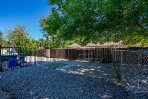 Exterior - 2357 Templeton Dr, Redding, CA 96002 photo 21 of 25
