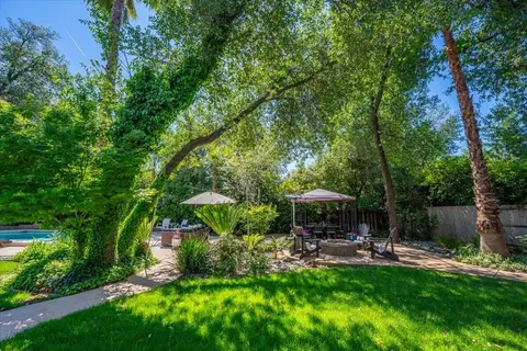 Exterior - 2357 Templeton Dr, Redding, CA 96002 photo 16 of 25