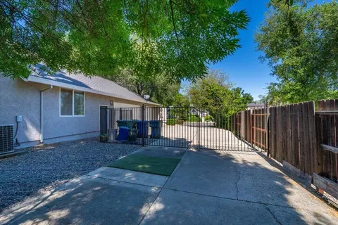 Exterior - 2357 Templeton Dr, Redding, CA 96002 photo 20 of 25