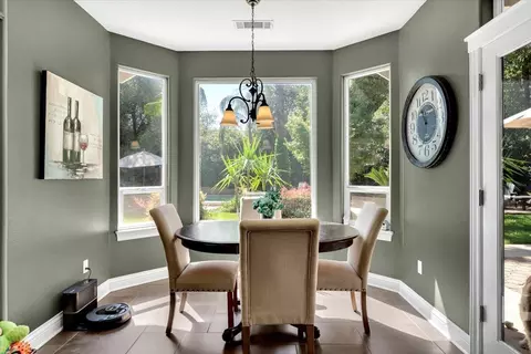 Dining - 2357 Templeton Dr, Redding, CA 96002 photo 2 of 2