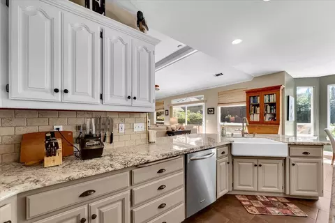 Kitchen - 2357 Templeton Dr, Redding, CA 96002 photo 3 of 6