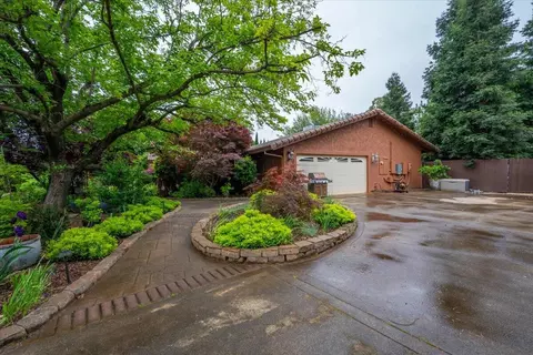 Exterior - 16476 Plateau Cir, Redding, CA 96001 photo 12 of 46