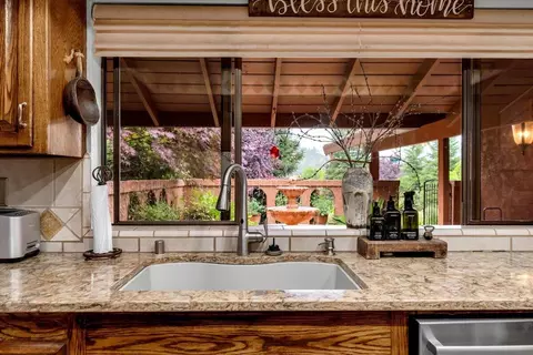 Kitchen - 16476 Plateau Cir, Redding, CA 96001 photo 3 of 4