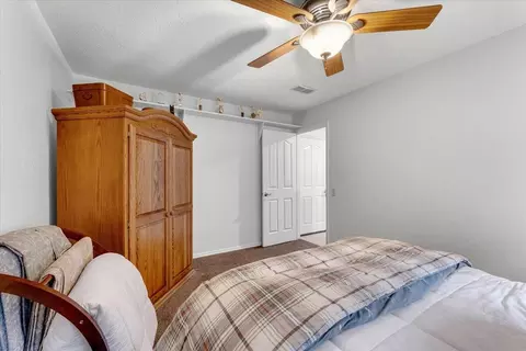 Bedroom - 16476 Plateau Cir, Redding, CA 96001 photo 7 of 7