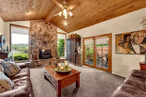 Living - 16476 Plateau Cir, Redding, CA 96001 photo 1 of 6