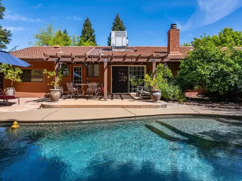 Exterior - 16476 Plateau Cir, Redding, CA 96001 photo 3 of 46