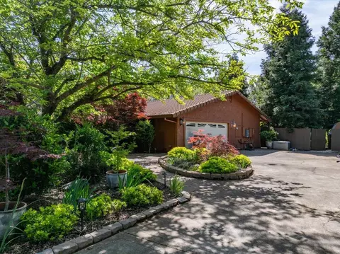 Exterior - 16476 Plateau Cir, Redding, CA 96001 photo 44 of 46