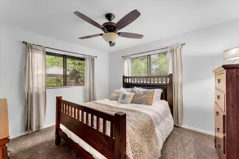 Bedroom - 16476 Plateau Cir, Redding, CA 96001 photo 2 of 7
