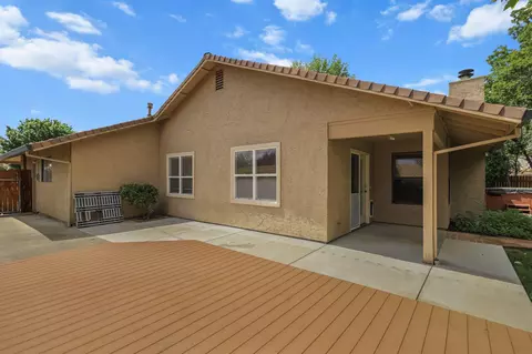 Exterior - 2773 Summerbreeze Pl, Redding, CA 96001 photo 3 of 11