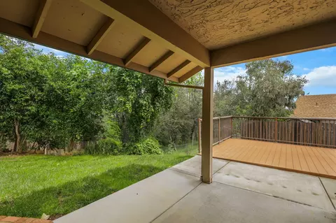 Exterior - 2773 Summerbreeze Pl, Redding, CA 96001 photo 2 of 11