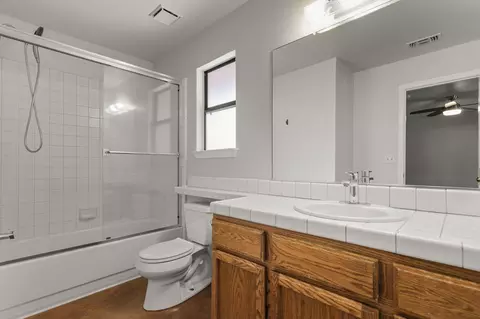 Bath - 2773 Summerbreeze Pl, Redding, CA 96001 photo 2 of 2
