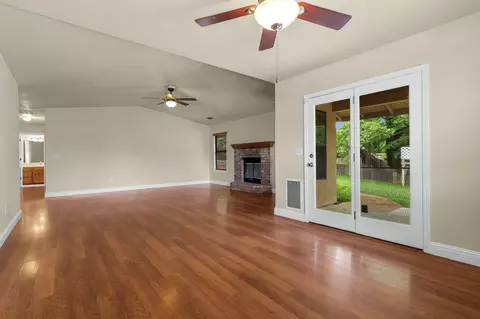 Living - 2773 Summerbreeze Pl, Redding, CA 96001 photo 5 of 6