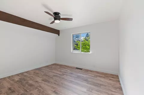 Bedroom - 15754 Rock Creek Rd, Redding, CA 96001 photo 2 of 4