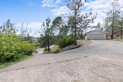 Exterior - 15754 Rock Creek Rd, Redding, CA 96001 photo 13 of 20