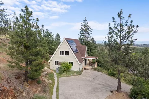 Exterior - 15754 Rock Creek Rd, Redding, CA 96001 photo 9 of 20